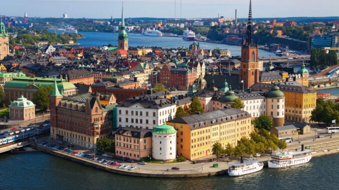 När barnet börjar gå – trappans roll i ett säkert och stimulerande hem - 2025-08-23T171111.773 Stockholm